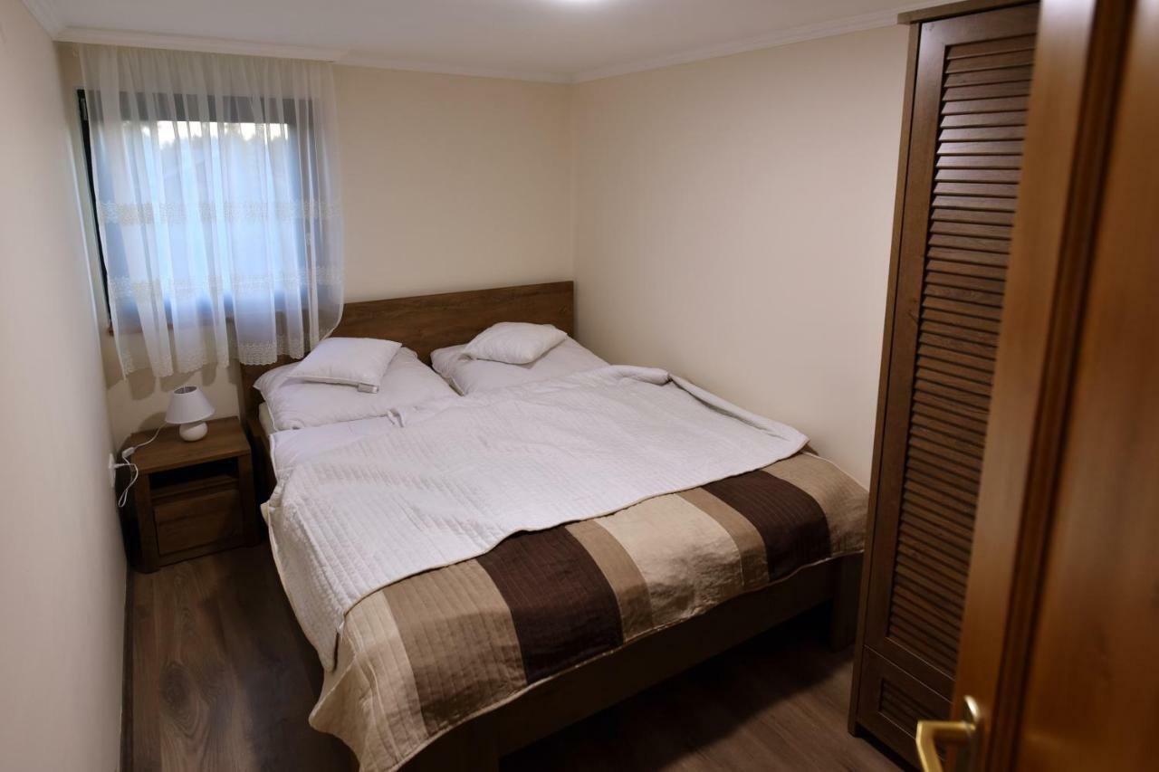 Siraly Apartman Hajdunanas Exterior photo