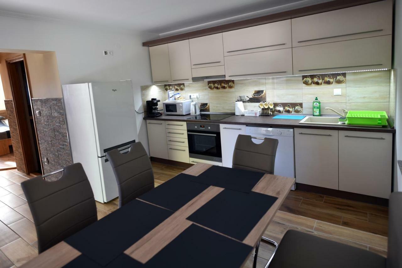 Siraly Apartman Hajdunanas Exterior photo